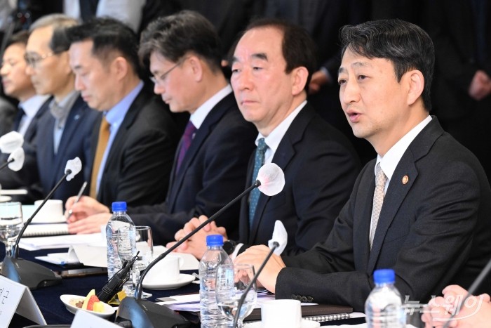 안덕근 산업통상자원부 장관이 26일 오후 서울 중구 롯데호텔에서 열린 2024년도 제1차 글로벌 통상전략회의에서 모두발언을 하고 있다. 사진=강민석 기자 kms@newsway.co.kr