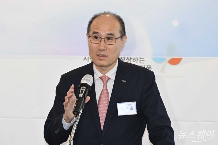 이순호 한국예탁결제원 사장이 7일 오전 서울 여의도에 위치한 중식당에서 열린 '한국예탁결제원 CEO 취임 1주년 기자간담회'에서 모두발언을 하고 있다. 사진=강민석 기자 kms@newsway.co.kr