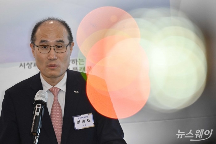 이순호 한국예탁결제원 사장이 7일 오전 서울 여의도에 위치한 중식당에서 열린 '한국예탁결제원 CEO 취임 1주년 기자간담회'에서 모두발언을 하고 있다. 사진=강민석 기자 kms@newsway.co.kr