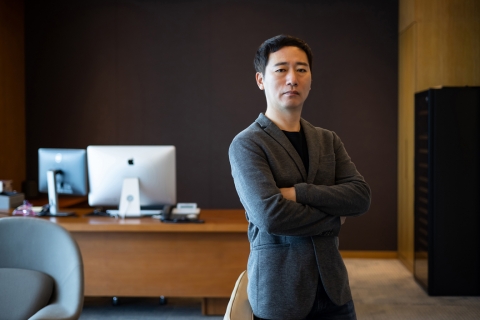 "이젠 성과 필요한데"···위기때 돌아온 위메이드 창업자
