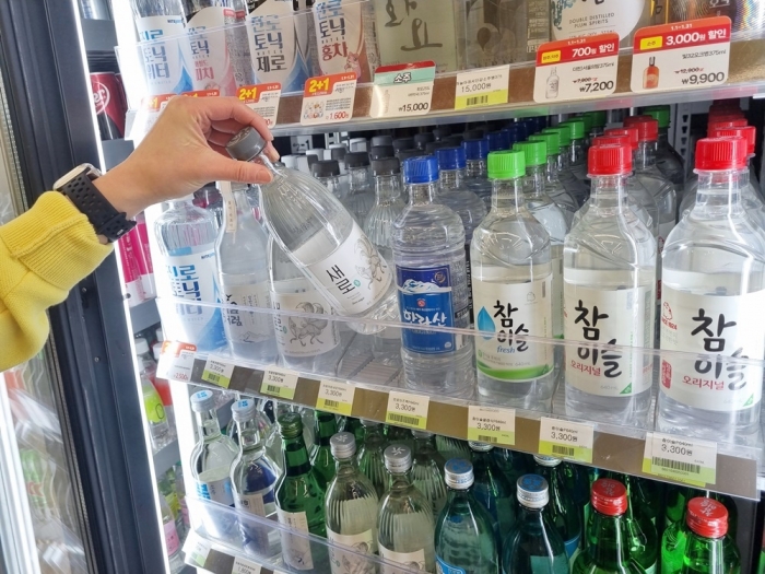 CU, 페트 소주가 병 소주 매출 넘어섰다. 자료=BGF리테일 제공