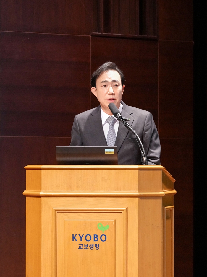 25일 오전 서울 광화문 교보생명 본사에서 열린 취임식에서 조대규 교보생명 신임 대표이사 사장이 취임사를 하고 있다. 사진=교보생명 제공