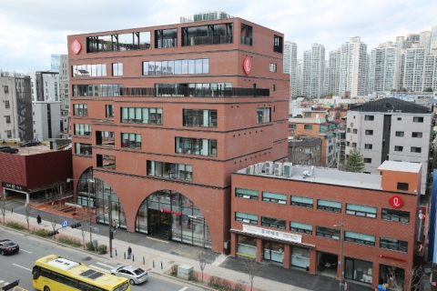 롯데GRS, 신사옥 '79 스퀘어' 개소···매출 1조 도전한다