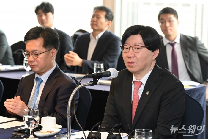 김소영 금융위원회 부위원장이 4일 오전 서울 중구 롯데호텔에서 열린 건설업계 간담회에서 모두발언을 하고 있다. 사진=강민석 기자 kms@newsway.co.kr