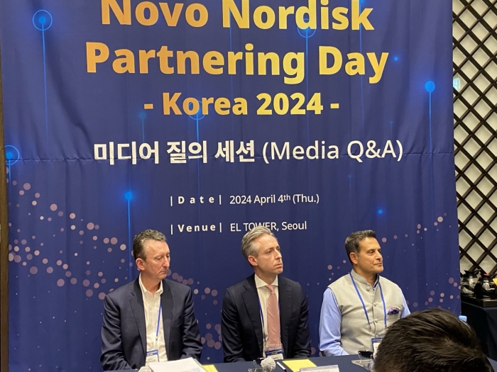 (왼쪽부터) 존 맥도날드 노보노디스크 글로벌사업개발부 및 M&A 부사장, 샤샤 세미엔추크 노보노디스크제약 대표, 아밋 카카르 노보홀딩즈아시아 대표. 사진=유수인 기자