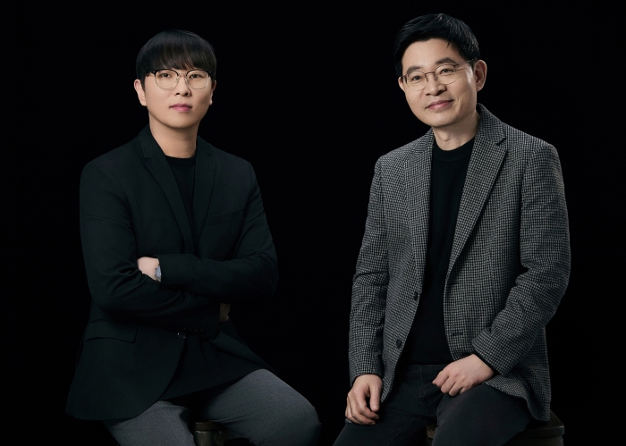 장윤중, 권기수 카카오엔터 공동대표가 타운홀 미팅을 진행했다. 사진=카카오엔터테인먼트 제공