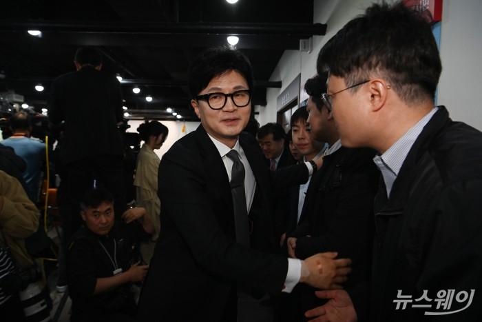 한동훈 국민의힘 비상대책위원장이 11일 오전 서울 여의도 중앙당사에서 