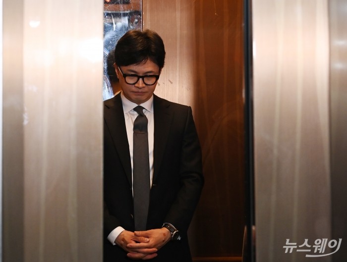 한동훈 국민의힘 비상대책위원장이 11일 오전 서울 여의도 중앙당사에서 