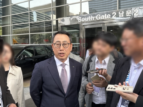 SKT 유영상 "전환지원금 존폐, 정부에서 판단할 일"