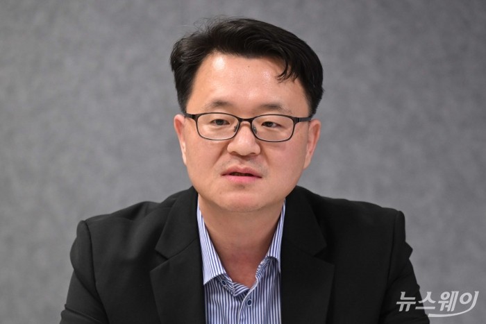 전평수 포스코 그룹장이 14일 오후 서울 중구 상연재 서울역점에서 열린 英 CBAM 관련 업계 간담회에서 발언을 하고 있다. 사진=강민석 기자 kms@newsway.co.kr