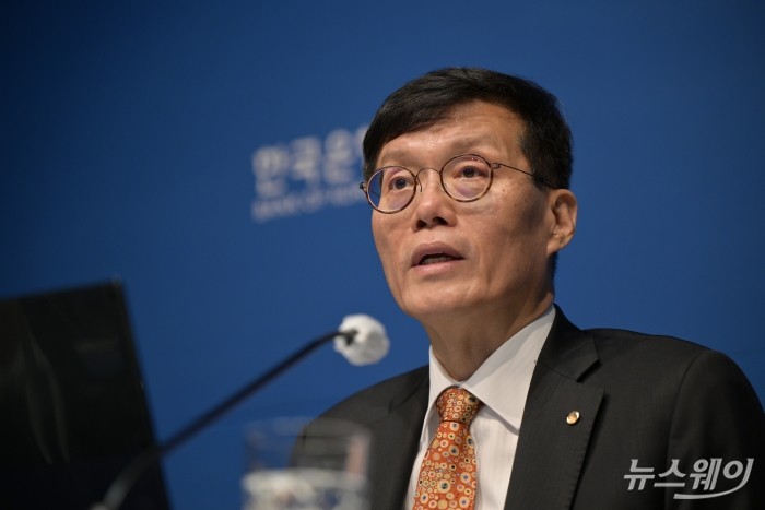 이창용 한국은행 총재가 23일 서울 중구 한국은행 본부에서 열린 통화정책방향 기자간담회에서 발언하고 있다. 사진=사진공동취재단