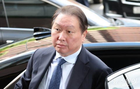 '이혼 판결' 여진 계속···SK 사업재편 향방 촉각