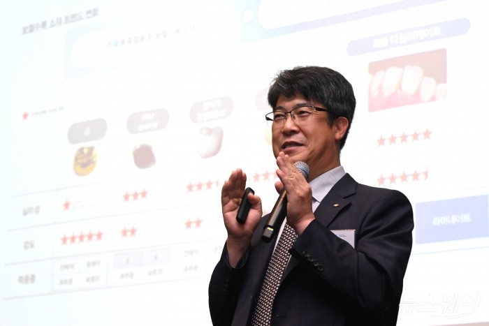김용수 하스 대표이사가 19일 오전 서울 여의도 콘래드호텔에서 열린 '하스 기업설명회'에서 발표를 하고 있다. 사진=강민석 기자 kms@newsway.co.kr