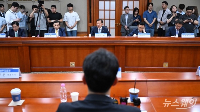 서유석 금융투자협회 회장이 3일 오전 서울 여의도 금융투자협회에서 열린 증권회사 CEO 간담회에서 모두발언을 하고 있다. 사진=강민석 기자 kms@newsway.co.kr