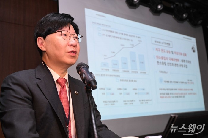 김소영 금융위원회 부위원장이 8일 오전 서울 중구 은행회관에서 열린 미래금융세미나에서 기조연설을 하고 있다. 사진=강민석 기자 kms@newsway.co.kr