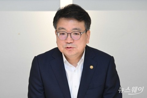 최남호 산자부 2차관 "정부 차원에서 석유 가격부담 완화할 계획"