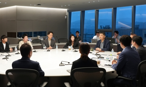 카카오 임시 그룹협의회 진행···김범수 "핵심 과제 흔들림 없이 수행해야"