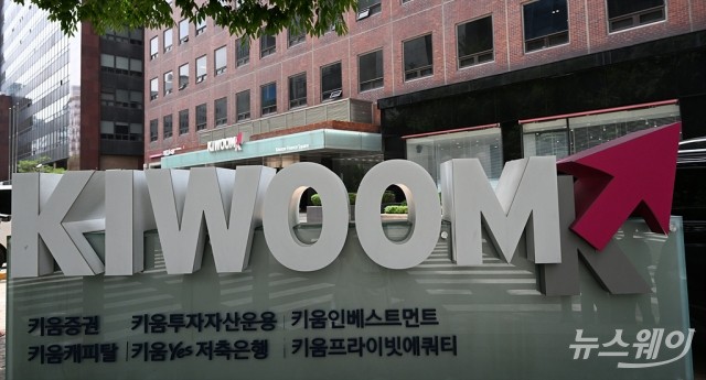 갤러리 라파예트 '시스템' 팝업 스토어 매장 전경. 사진=한섬 제공