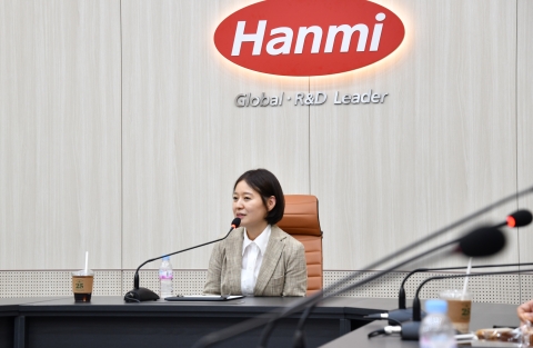 한미 소액주주연대 '신동국·모녀' 지지 선언···"오버행 이슈 해결 의지 높아"