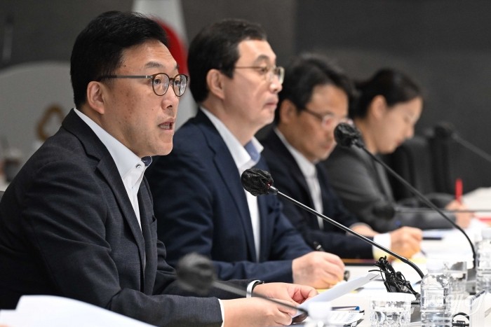 김병환 금융위원회 위원장이 9일 오전 서울 강남구 새마을금고중앙회 본부에서 상호금융권 간담회에서 열린 모두발언을 하고 있다. 사진=강민석 기자 kms@newsway.co.kr