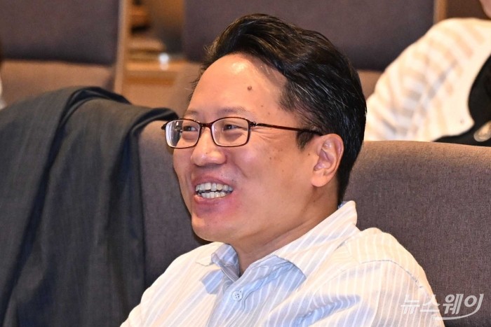 남궁경 티맵모빌리티 IR총괄이 23일 오전 서울 중구 SKT타워에서 열린 신규 서비스 출시 기자간담회에 참석해 미소 짓고 있다. 사진=강민석 기자 kms@newsway.co.kr