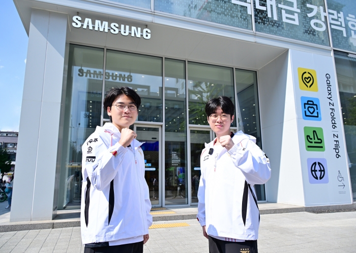 삼성전자가 e스포츠팀 T1 선수단과 오디세이 OLED 체험 행사를 진행했다. 사진=삼성전자 제공