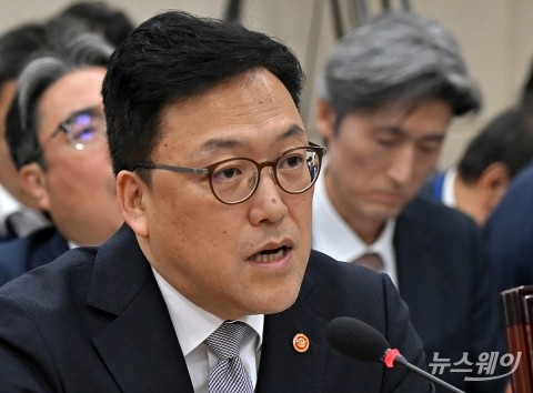 김병환 금융위원장 "둔촌주공 대출, 큰 불편 없도록 관리할 것"