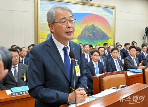 "회장 권한 축소" 꺼낸 임종룡···우리금융, 뒤늦은 자율 경영 체제 확립