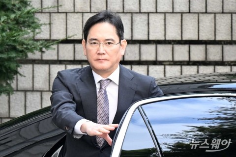 '삼성그룹 경영권 불법 승계' 관련 2심 속행 공판 출석하는 이재용 회장