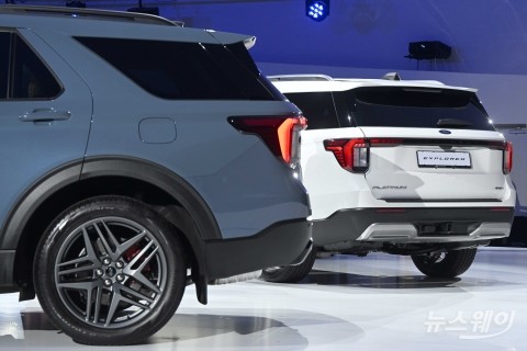 공개된 '대형 SUV 2025 더 뉴 포드 익스플로러'