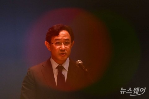 고려아연의 마지막 보루···최윤범 회장 "이사회 의장직 내려놓겠다"