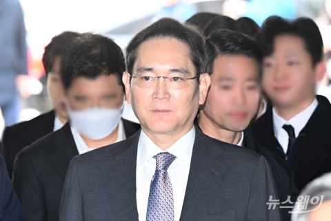 이재용 회장, "삼성 위기 알고 있다···어려운 상황 반드시 극복"