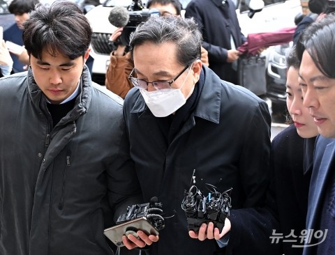 영장실질심사 출석하는 손태승 전 우리금융지주 회장