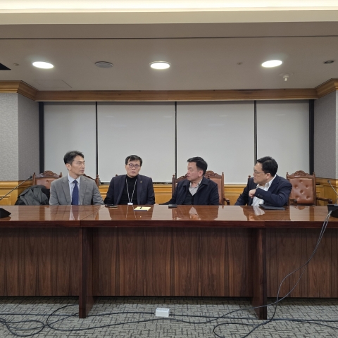 최상목 부총리 "금융·외환시장 안정적···24시간 대응체계는 유지"
