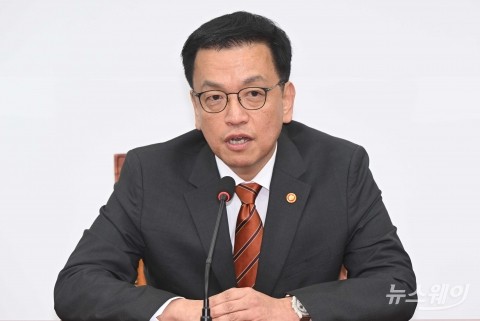 최상목 "강남3구 주택가격 상승 조짐···시장동향 모니터링 강화"