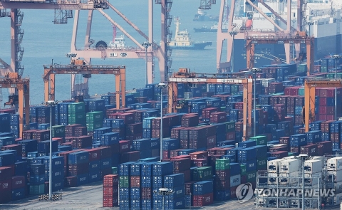 반도체 호황에 수출 2199억달러 '역대 최대'···韓, 일본 제치고 5위