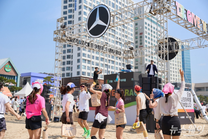 김은경 서민금융진흥원장 겸 신용회복위원장이 7일 오전 서울 중구 서민금융진흥원에서 열린 취임 100일 기념 기자간담회에서 제도발표를 하고 있다. 사진=강민석 기자 kms@newsway.co.kr