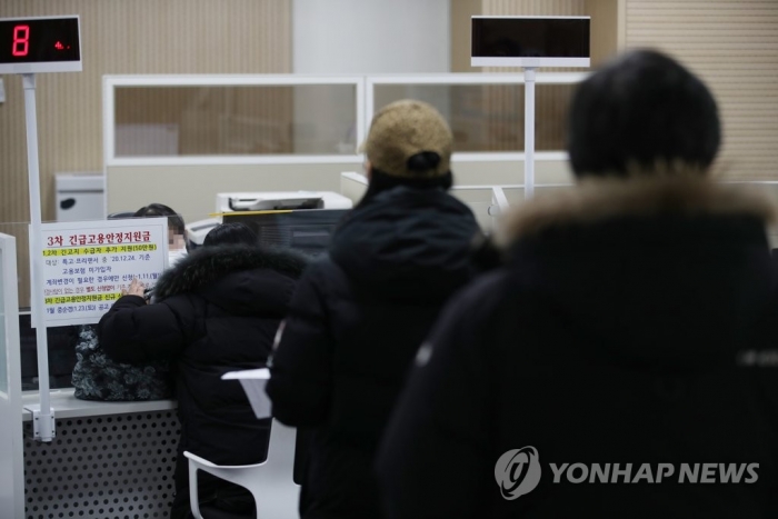 ‘1인당 100만원’ 특고·프리랜서, 3차 재난지원금 22일부터 신청. 사진=연합뉴스