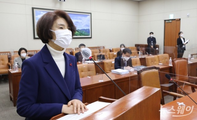 한정애 “탄소중립 기반 마련···그린뉴딜 성과 확산”