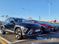 고성능에 예쁘기까지 한 2세대 코나···"고급스러움의 끝판왕"