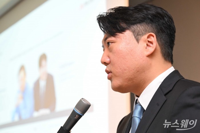 이영진 제일엠앤에스 대표이사가 11일 오전 서울 여의도 63스퀘어에서 열린 '제일엠앤에스 IPO 기자간담회'에서 발표를 하고 있다. 사진=강민석 기자 kms@newsway.co.kr