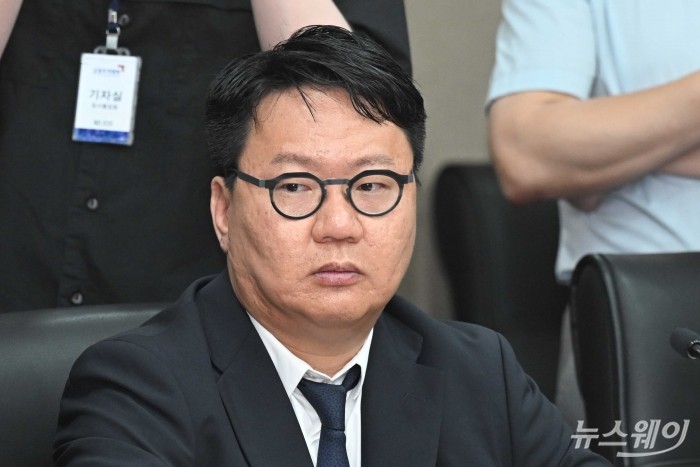 김승연 토스증권 대표이사가 3일 오전 서울 여의도 금융투자협회에서 열린 증권회사 CEO 간담회에 참석해 자리하고 있다. 사진=강민석 기자 kms@newsway.co.kr