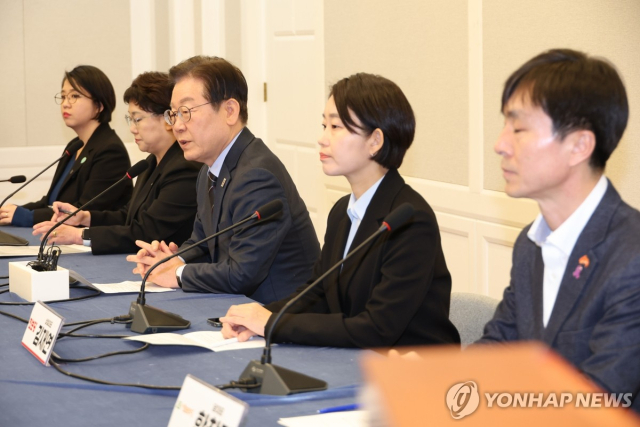 민주당-진보당, 6·3 대선 후보 단일화 합의···김재연, 이재명 대선 후보 지지 기사의 사진