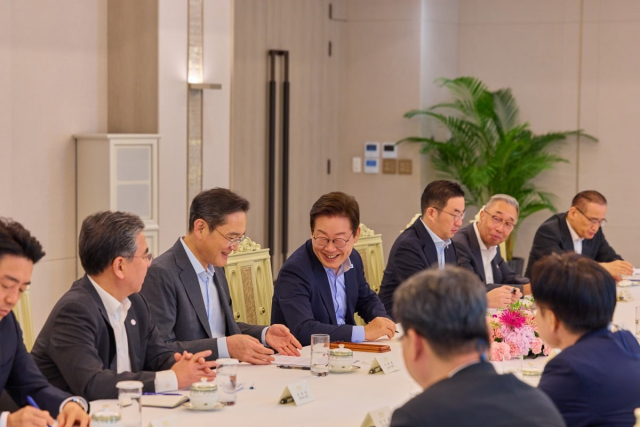 '바닥 친' 韓경제···리스크 해소에 순풍 예고
