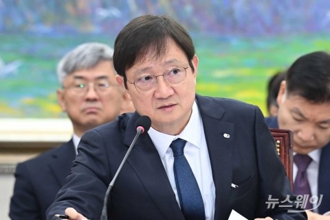 이찬진 &quot;정치할 생각 없다···금융상황분석팀 문제 있다면 해체&quot;